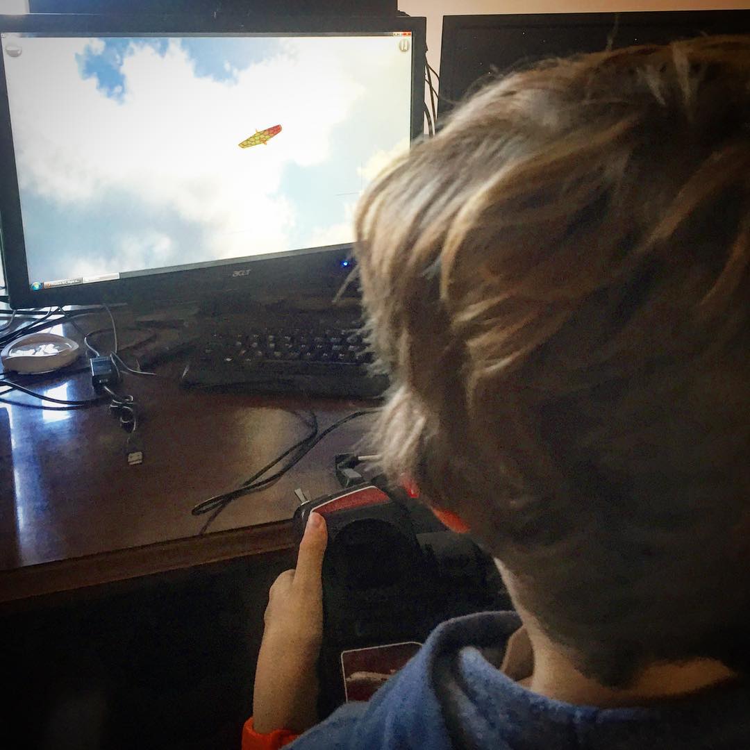 R/C flight simming with the boy... Picasim for the win!