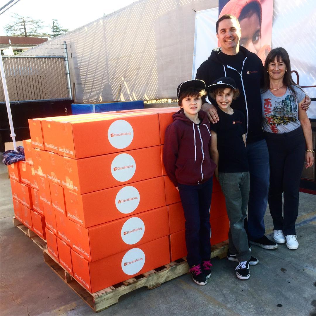 Had the whole family come help at the @directrelief Thanksgiving Packing Event. We ran the table that helped pack over 1,000 dental kits that will go to families in need. Big thanks to all the volunteers who made it happen!! Happy Thanksgiving all.