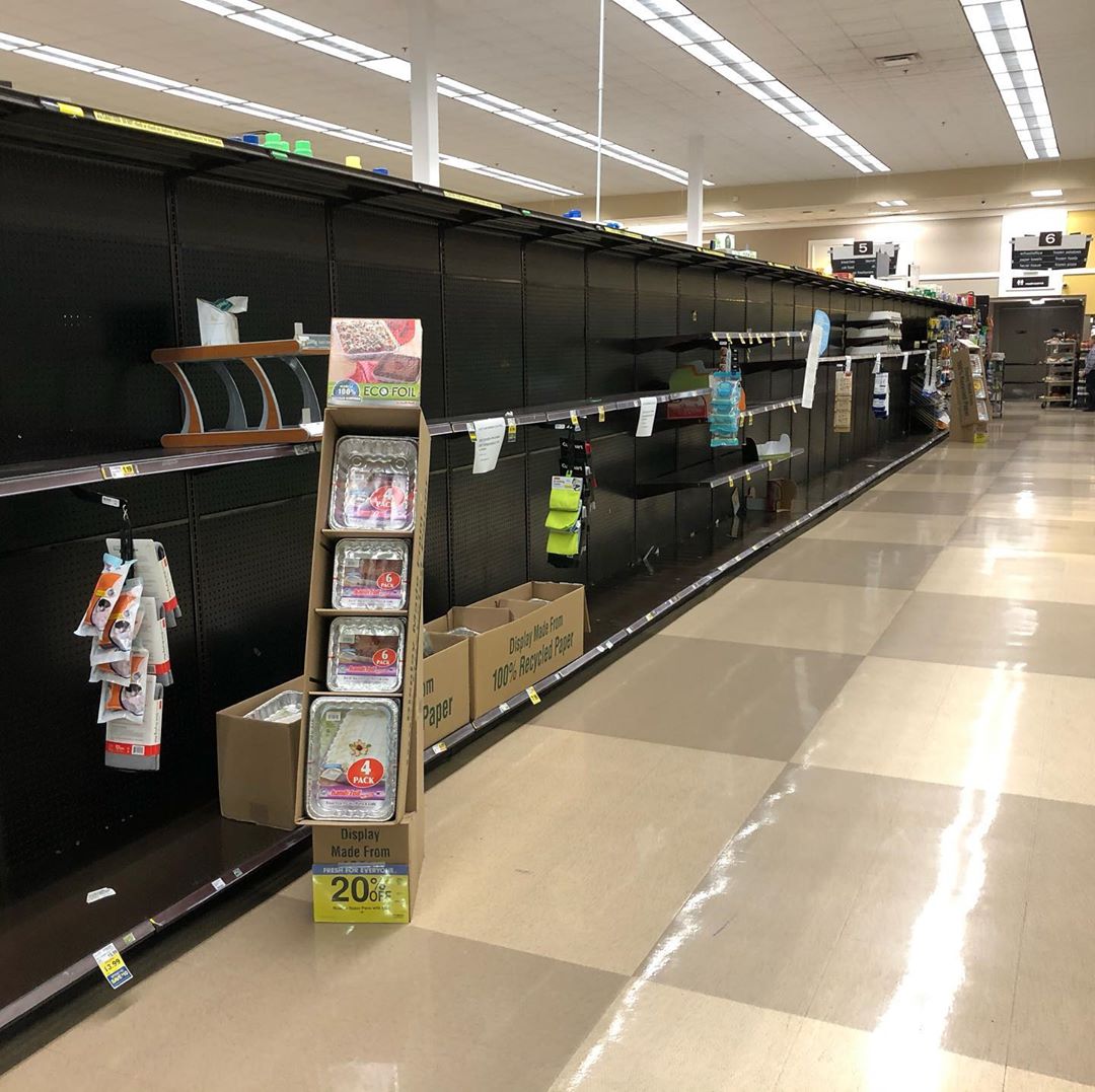 Ralph’s on Carrillo – Paper Aisle